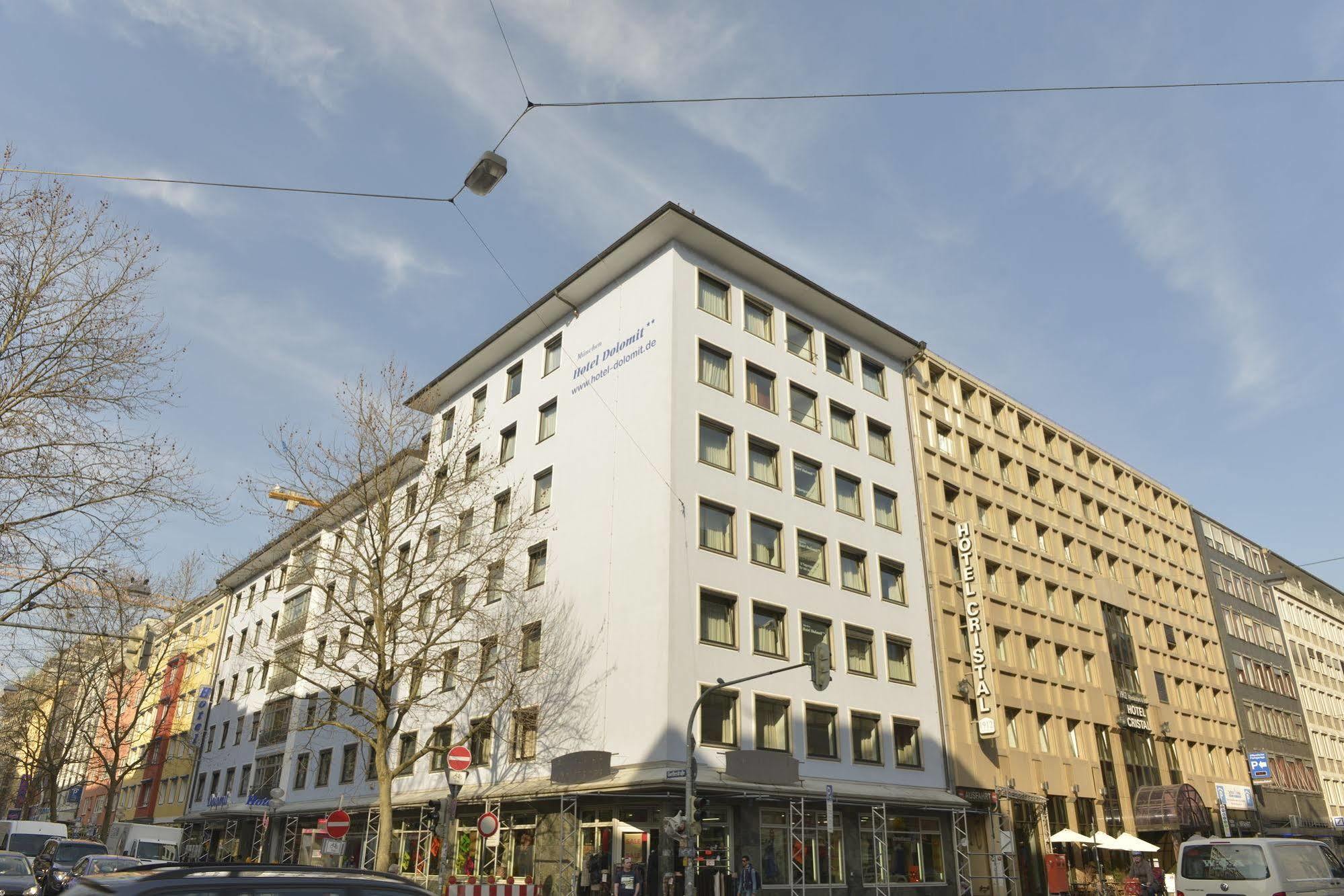 Hotel Dolomit Múnich Exterior foto
